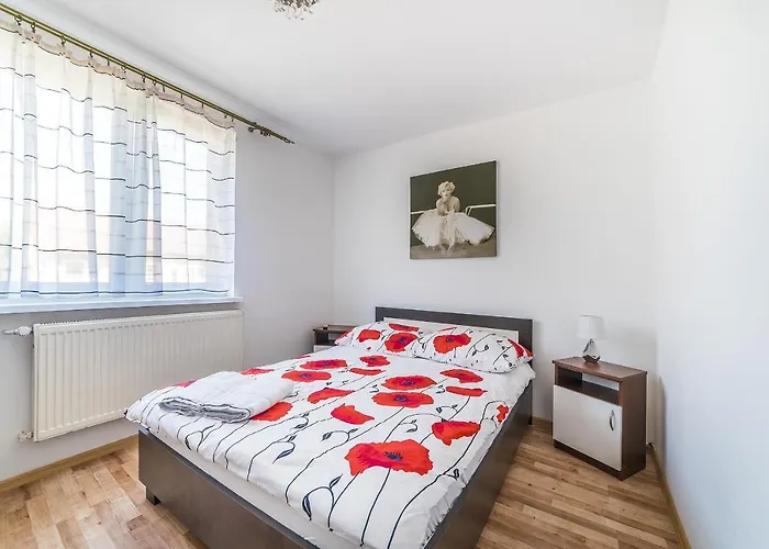 Quarto em Acomodações Particulares Goscinne U Brodzi *